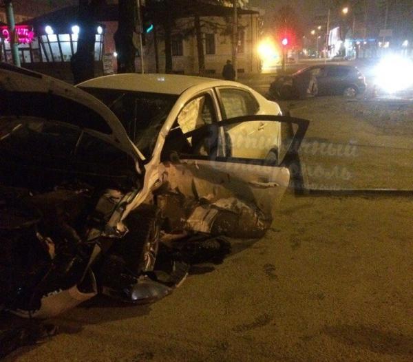 В Ставрополе столкнулись две иномарки, есть пострадавшие